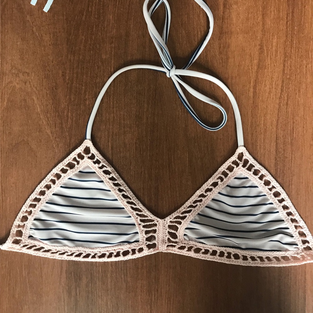 Acacia Andy Top in Cape Cod